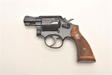 Smith And Wesson Model 12 2 Airweight Da Revolver 38 Special Caliber 2