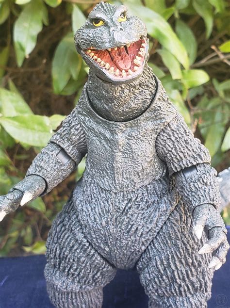 Toy: Godzilla 1962 12" Head to Tail (NECA)