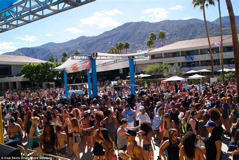 Club Skirts Dinah Shore Weekend Sees 20k Lesbians Party In Palm Springs