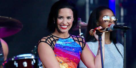 Demi Lovato Performs ‘cool For The Summer And ‘neon Lights On ‘jimmy
