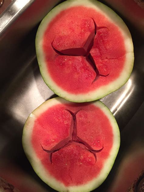 The Way My Watermelon Split When I Cut It Open Rmildlyinteresting