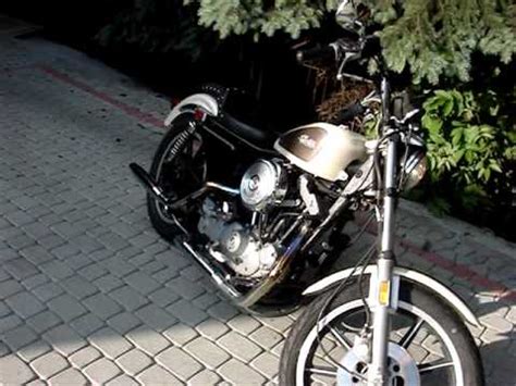 I'd stay away from ironhead sportsters if at all possible. 1979 Harley Davidson XLH1000 Sportster ironhead - YouTube