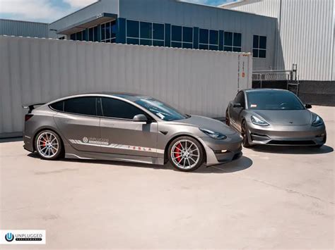 2 X Tesla Model 3 Modelle Von Unplugged Performance