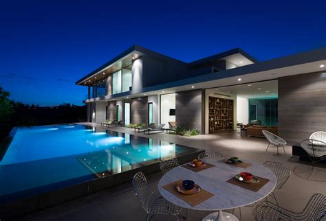 Whipple Russell Creates Modern White Mansion Overlooking Beverly Hills