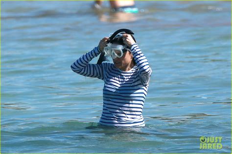 Julia Louis Dreyfus Shows Off Great Beach Body At 53 Photo 3268996 Bikini Julia Louis