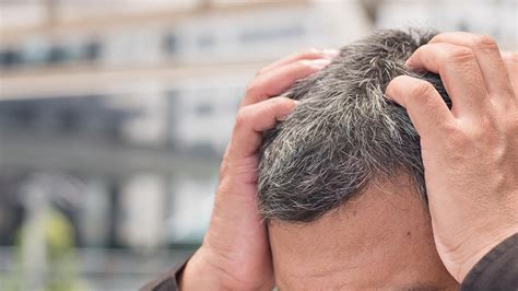 greying of hair could it be a sign of heart disease ಕೂದಲು ಬಿಳಿಯಾಗುತ್ತಿದ್ದರೆ ನಿರ್ಲಕ್ಷ್ಯ