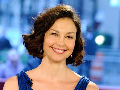 Ashley Judd Details Painful Childhood Sexual Abuse In New Memoir Cbs