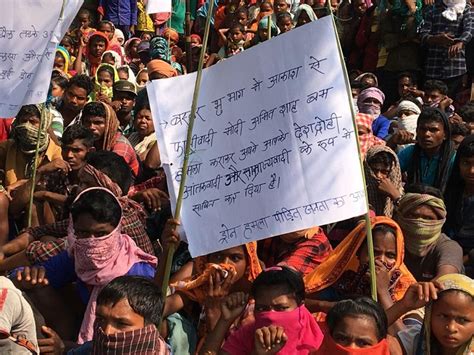 सुकमा और बीजापुर के हजारों ग्रामीण सड़क पर उतरे कहा इससे उनकी जान को खतरा खुद को बताया ड्रोन