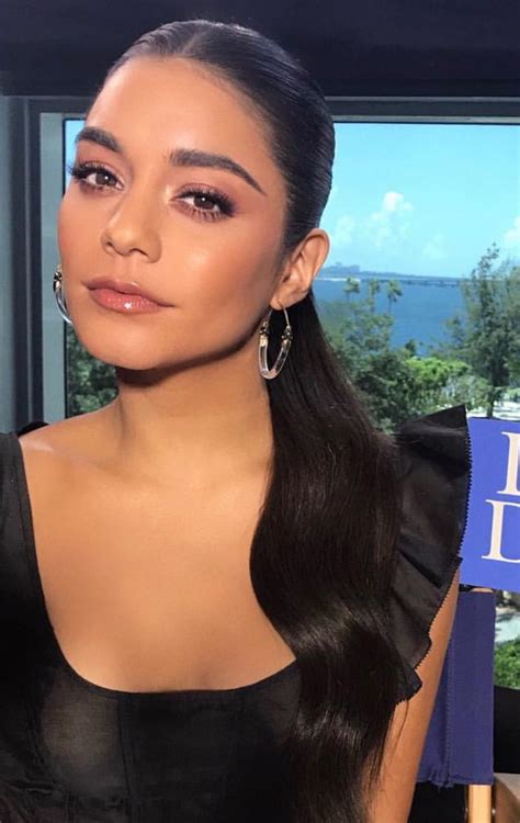 Vanessa Hudgens Soft Makeup Look Soft Makeup Looks Celebrity Makeup