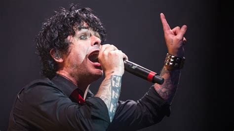green day s billie joe armstrong says he s renouncing his us citizenship f america fox news