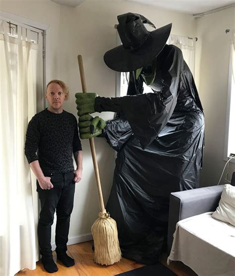 Giant Witch Statue — Part 2 Manning Makes Stuff Halloween Witch