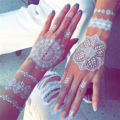 Stunning White Henna Inspired Tattoos That Look Like Elegant Lace