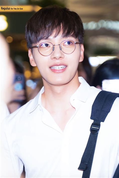 Yeo jin goo is growing up in front of our very eyes! Yeo Jin Goo Leaves for Vacation Looking like a Handsome ...