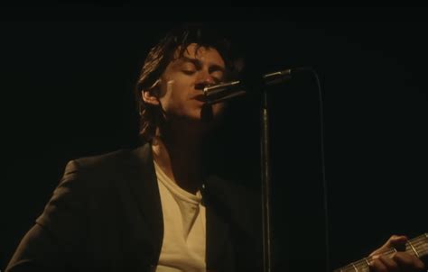 Arctic Monkeys Guarda Il Concerto Con Le Canzoni Di The Car A