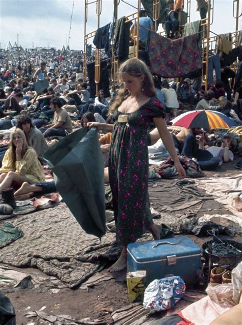 Las Chicas De Woodstock 1969 Marcaron La Tendencia De La Moda Actual