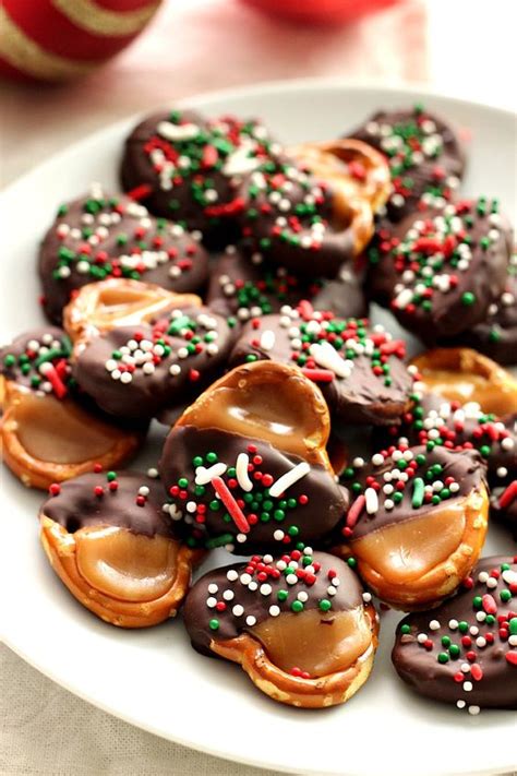 Easy Christmas Chocolate Caramel Pretzel Bites Easy Christmas Desserts