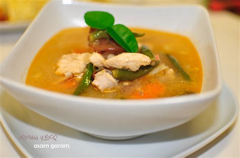 When shopping for fresh produce or meats, be certain to take the time to ensure that the texture, colors, and quality of the food you buy is the best in the batch. Asam Garam: TOM YAM cap AYAM