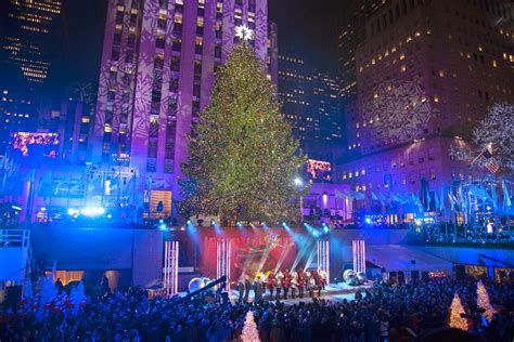 Average Socialite 85th Annual Rockefeller Center Christmas Tree
