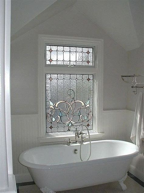 How To Make A Pretty Diy Window Privacy Screen Small Bathroom Window