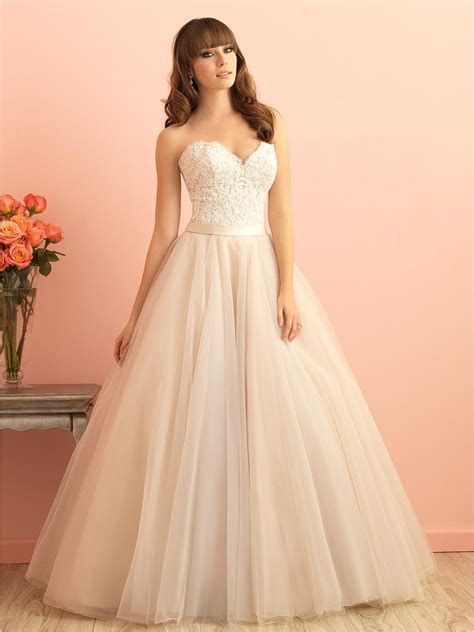 Lace Tulle Elegant Ball Gown Wedding Dress Sweetheart