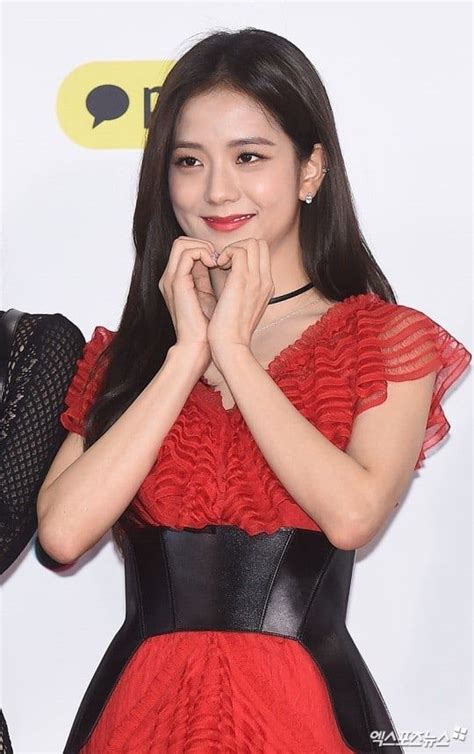 Blackpinks Jisoo Powerful And Sexy In Red K Luv