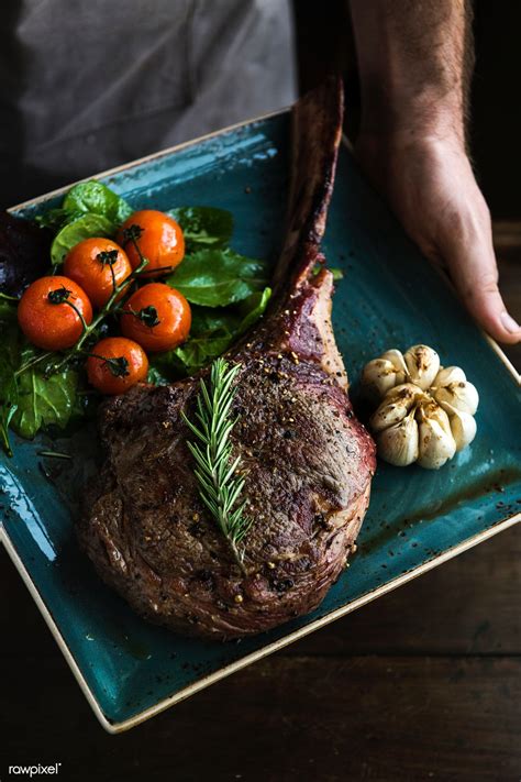 Remove the lamb chops from the refrigerator and massage the chopped thyme, 1/2 teaspoon of the salt, and pepper into the meat. Download premium photo of Close up of a lamb chop food ...
