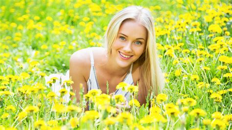 images blonde girl smile girls dandelions staring 2560x1440