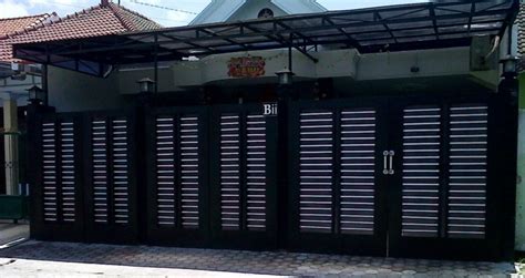 16 Ide Kombinasi Warna Cat Pagar Hitam Minimalis Modern ...