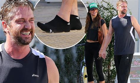 Who is gerard butler dating? Gerard Butler works up a sweat with girlfriend Morgan ...
