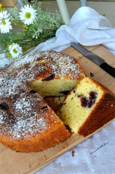 Una semplice torta, nulla di complicato o elaborato, non è la tipica torta che lascia a bocca aperta perché è molto classica, ma sostituirà i 250 g zucchero 170 g burro morbido (ma non fuso) scorza di un'arancia (meglio se non trattata) 4 uova intere 100 g succo di spremuta d'arancia fresca 50 g latte. Torta soffice di ricotta yogurt e marmellata > Le merende ...