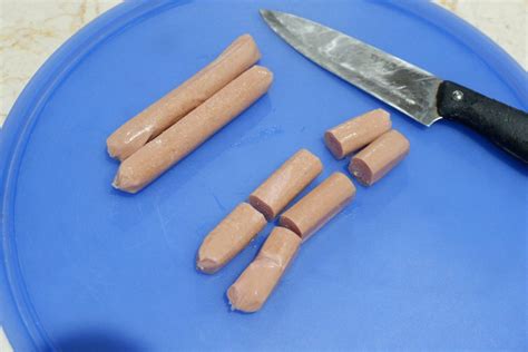 Cara membuat telur gulung ada triknya biar telurnya nggak menggumpal di penggorengan~. Tutorial Membuat Makanan Corndog Mini Isi Sosis Mozarella ...