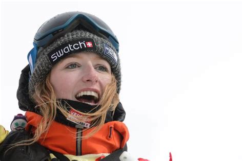 Bringing home her second title as world champion just a few weeks our thoughts are with the family and friends of estelle balet as we send our deepest sympathy and condolences during this very difficult time. Fallece Estelle Balet (21 años) | snowboard