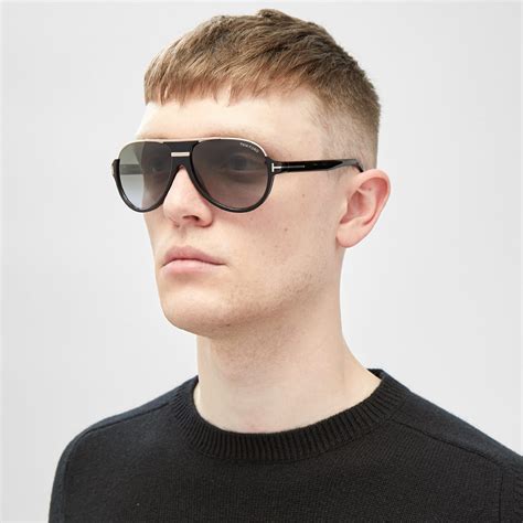 Now tom fort traces its history, through famous lawns, to the present day. Tom Ford FT0334 Dimitry Sunglasses Shiny Black & Gradient Green | END.