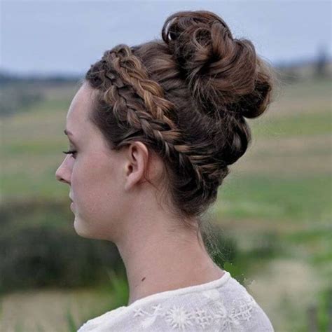 Cover up is okay too if you really need it. Country Girl Hairstyles: 11 Flattering Looks to Copy 2021