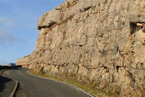 Limestone Crag By Marine Drive N Chadwick Cc By Sa Geograph Britain And Ireland