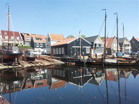 Paar zilveren broekstukken, urk, 1827. Urk fishermen jailed for their role in international ...