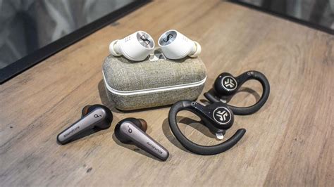 The Best Noise Cancelling Earbuds In 2021 Toms Guide