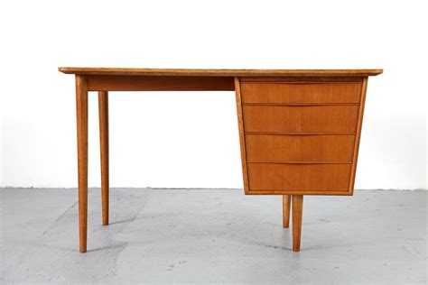 Small Mid Century Modern Desk 1950s For Sale At Pamono