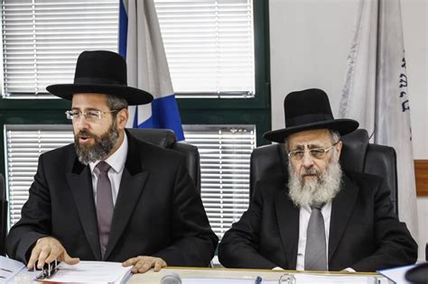 Chief Rabbi Jewish Law Permits Territorial Concession For Real Peace