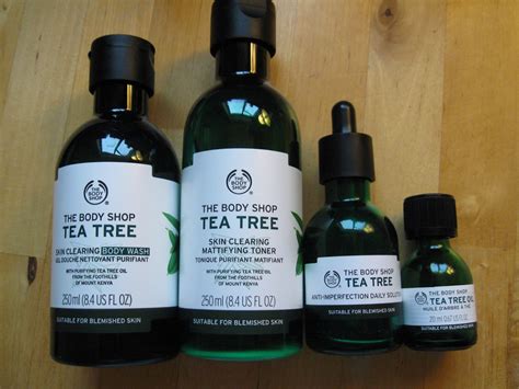 Did you know that 3 out of 4 people in the world have acne? Review: The Body shop Tea tree oil for acne prone skin