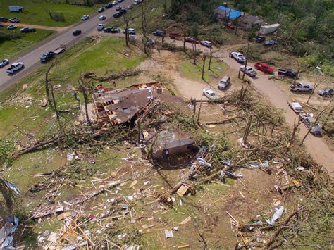 Emory Texas Tornadoes Severe Storms Strike Texas Central Us