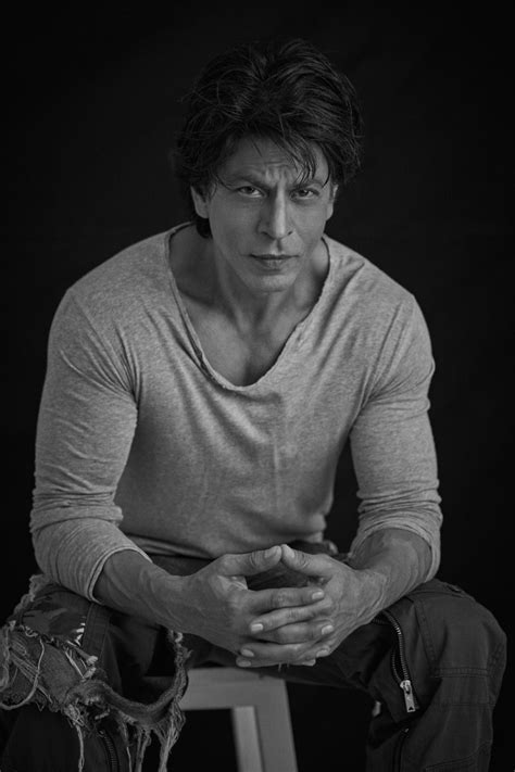 Shah Rukh Khan Looks A ‘timeless Classic In His Latest Picture Sets Internet Ablaze Aljazeera