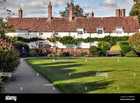 Old Town Stratford Cottages Viewed From The Garden Of Remembrance