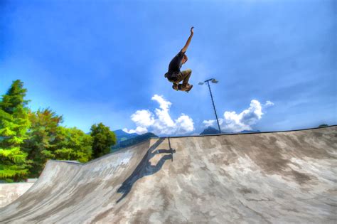 Salah satunya adalah hdr atau high dynamic range. Gambar : kreatif, salju, langit, udara, Skateboard, Skate ...