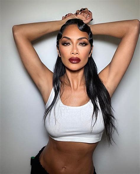 Nicole Scherzinger Shows Off Her Incredible Toned Figure In Barely There White Crop Top And