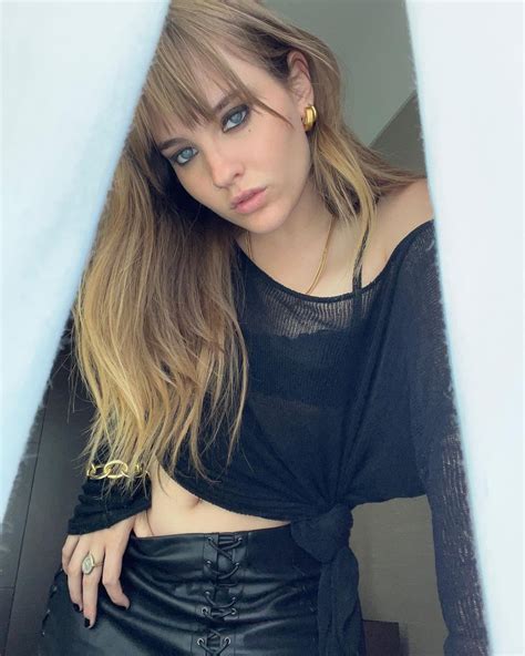 Victoria De Angelis Måneskin on Instagram Last couple dayss Pretty People Beautiful People