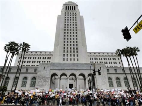 Sanctuary State Bill La Sheriff Lapd Chief Weigh In On Revamped