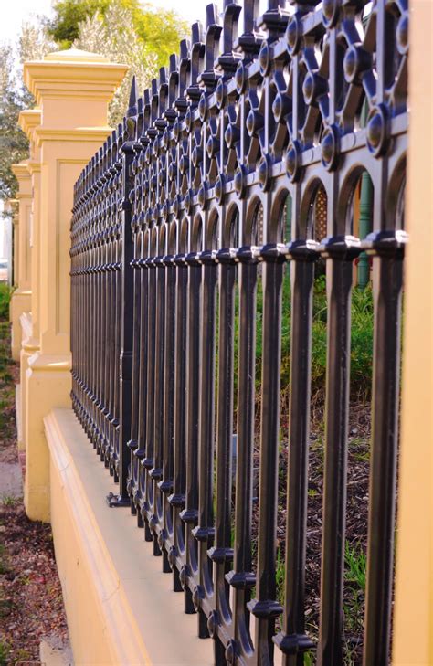 32 Elegant Wrought Iron Fence Ideas And Designs Fence Design Wrought