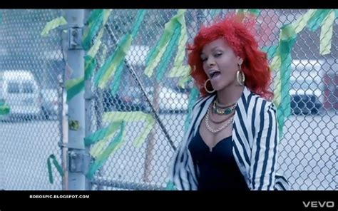 Music Video Pics Rihanna Whats My Name Ft Drake Video Pictures