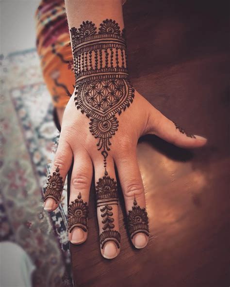 minimalistic arabic mehndi design ideas for intimate weddings shaadiwish